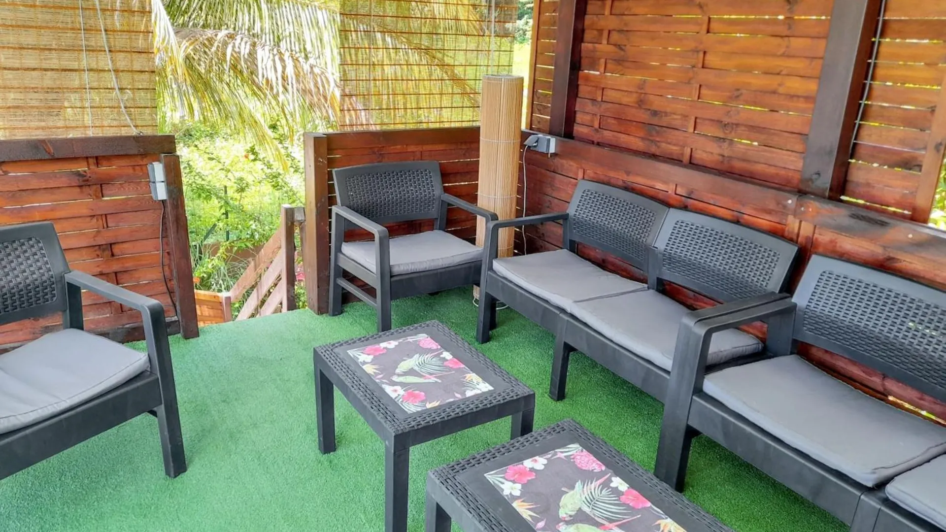 Appartement Charmant A Sainte Rose De 40 M² Avec Piscine شقة سانت-روز